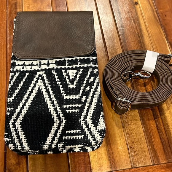 Thirty One Crossbody Phone/Card Crossbody - Picture 1 of 4